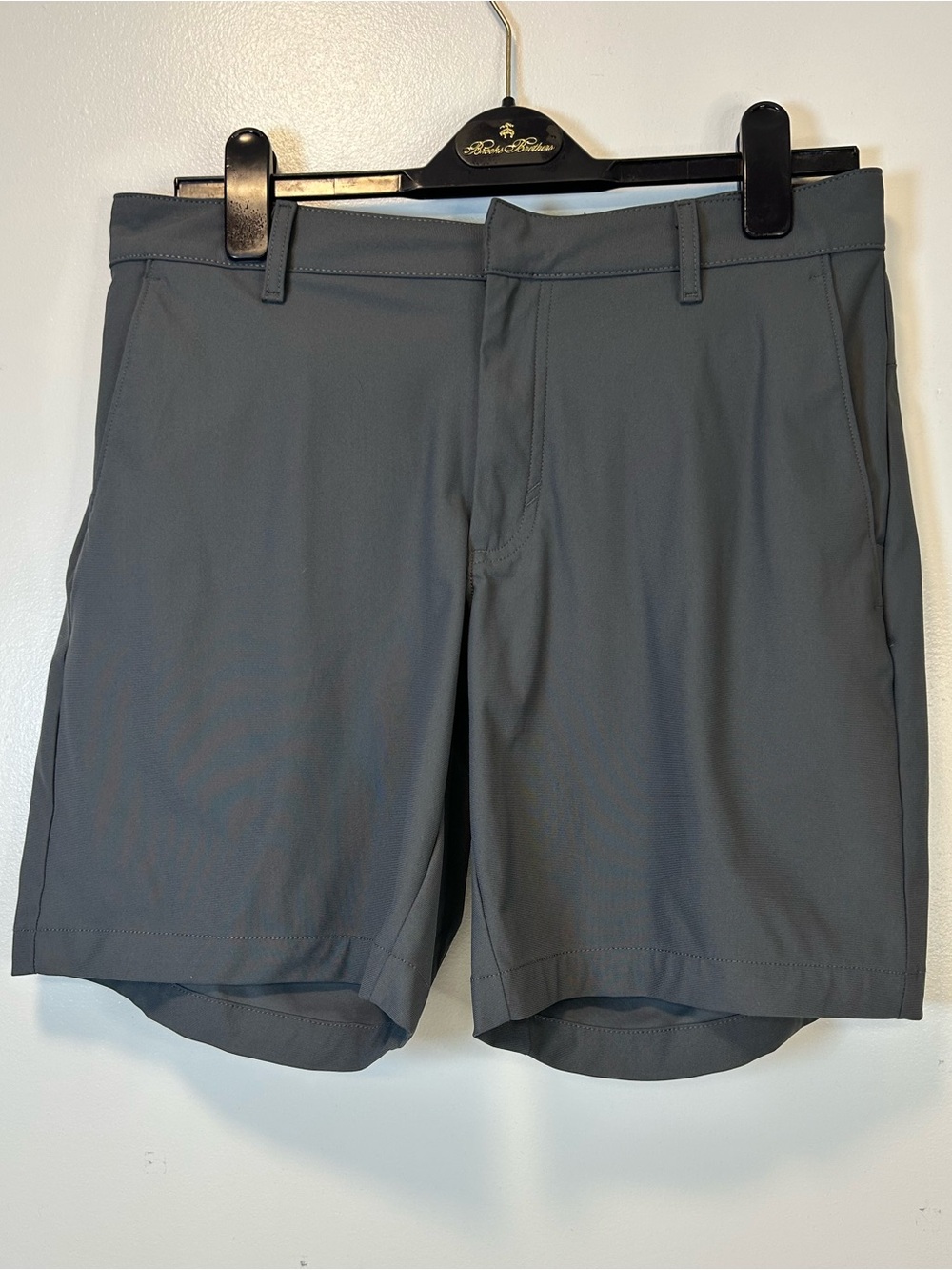 Fabletics The Only Men's Charcoal Gray Performance Stretch Shorts Size 33